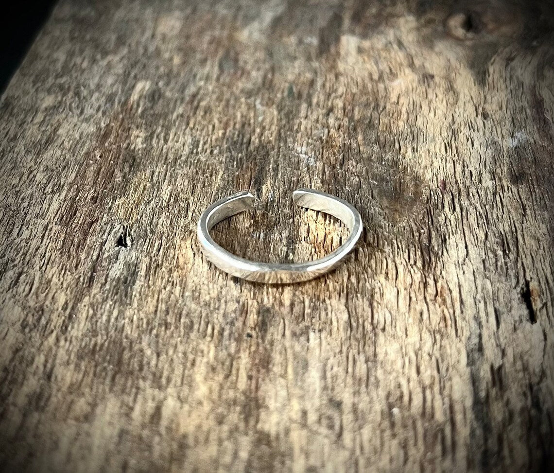 Handmade Hammered Silver Adjustable Toe Ring